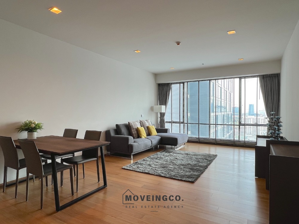 For RentCondoNana, North Nana,Sukhumvit13, Soi Nana : Spacious 2-Bed Condo, Corner Unit, high floor, City Views, Near BTS