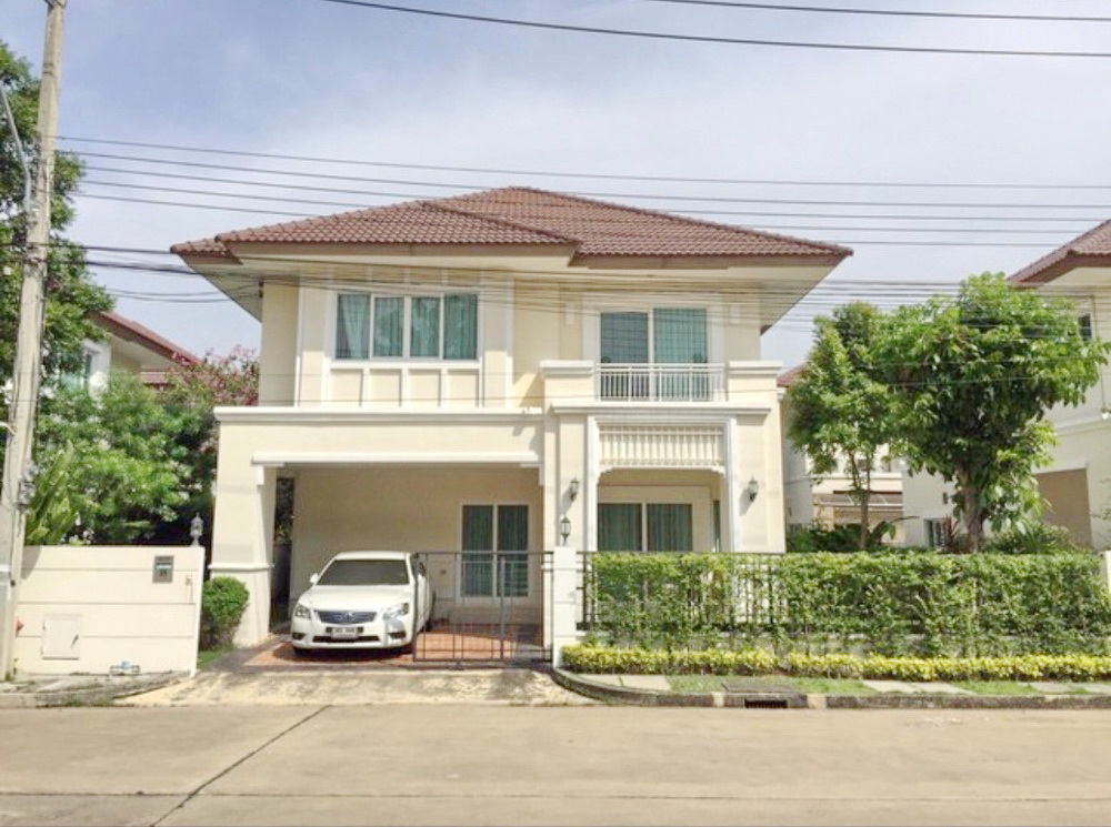 For RentHouseNonthaburi, Bang Yai, Bangbuathong : Single house for rent, Centro Rattanathibet, on the main road of the village, no house on the opposite side, fully furnished, beautifully decorated, ready to move in