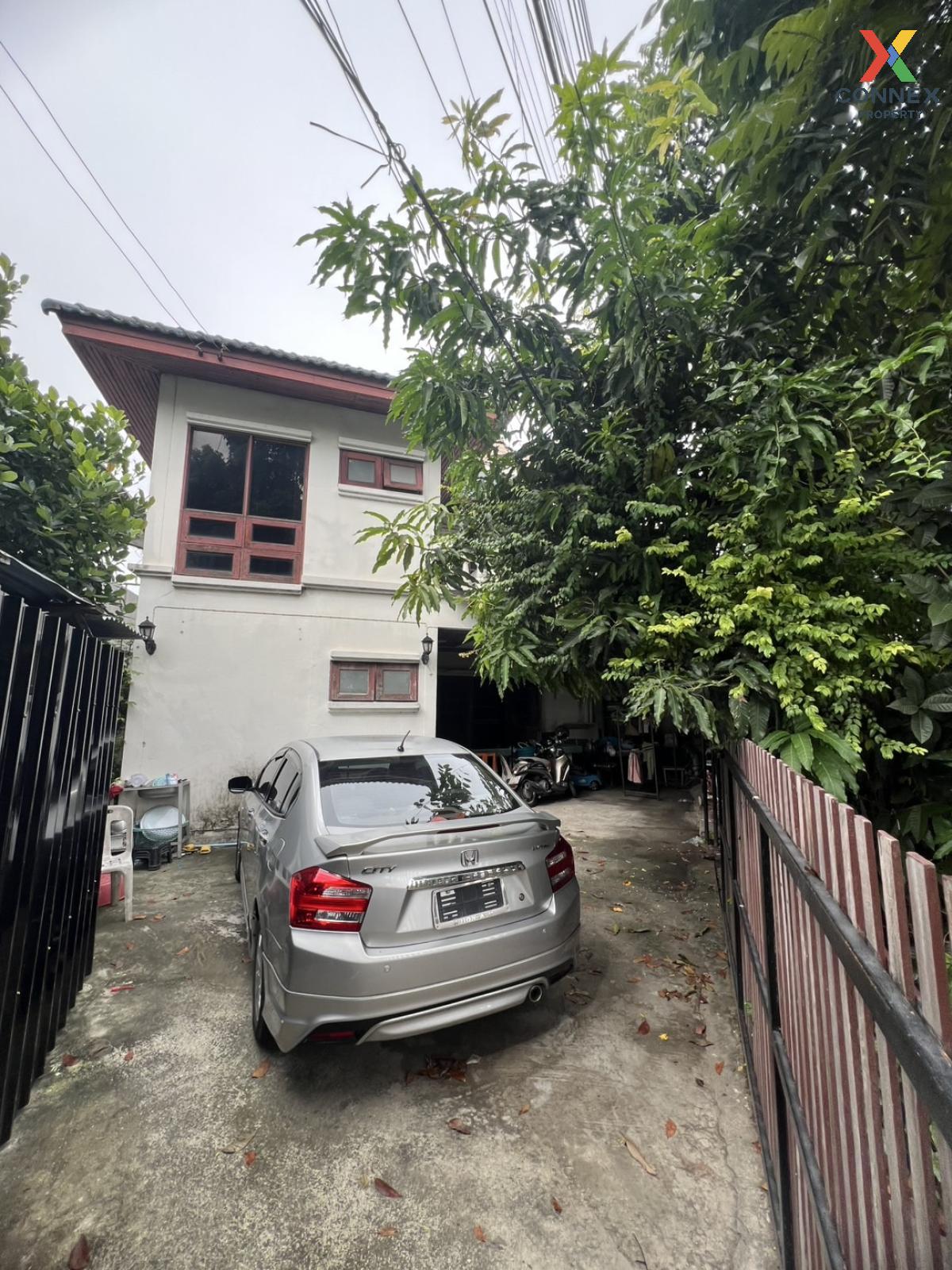 For SaleHousePinklao, Charansanitwong : For Sale Single house next to the road along the driveway to Linchan. , Chimphli , Taling Chan , Bangkok , CX-110368