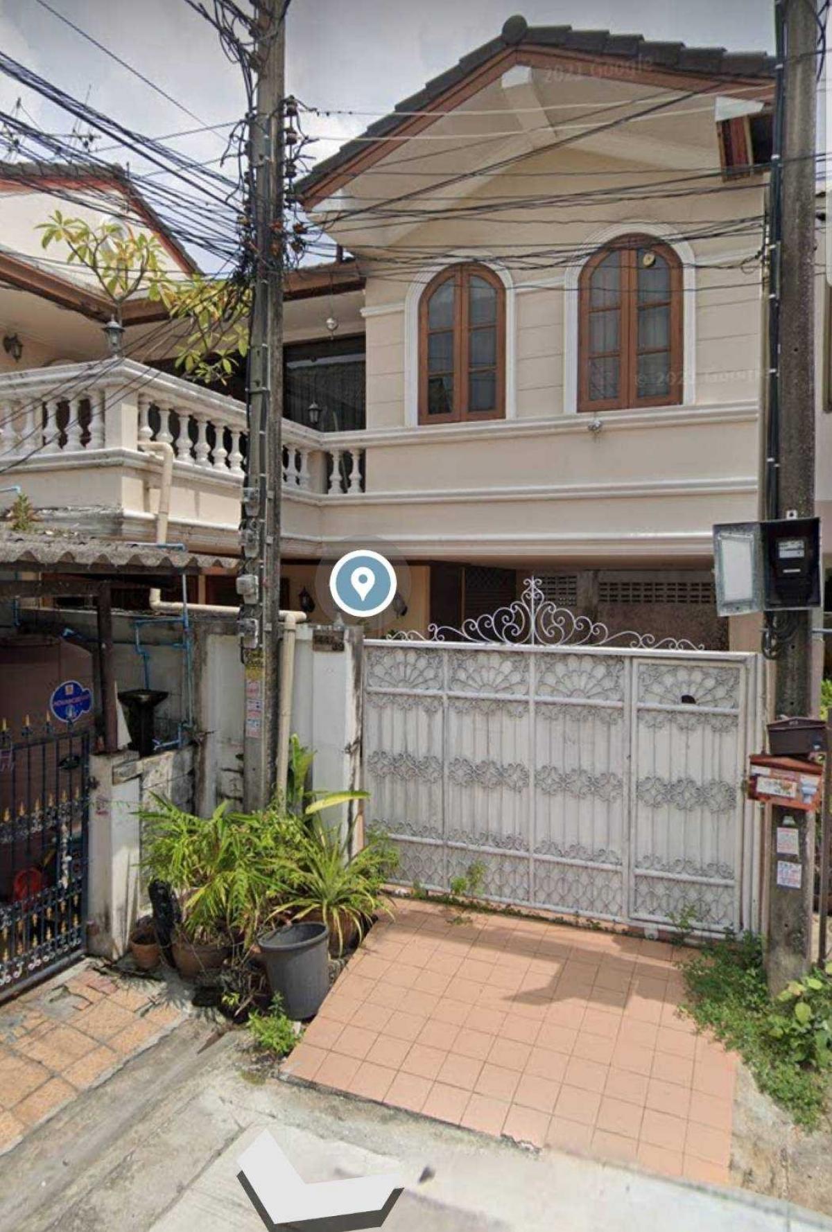 For RentTownhouseRamkhamhaeng, Hua Mak : For rent: 2-storey townhouse, Ramkhamhaeng 24, Soi 34, Hua Mak, Bang Kapi, behind Assumption University ABAC