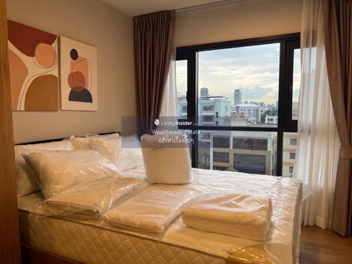 For RentCondoLadprao, Central Ladprao : Beautiful room, good price, 1 bedroom, near the mall, has a large garden, 34 sq m, price 21,000 baht, interested in the real room, call 0808144488.