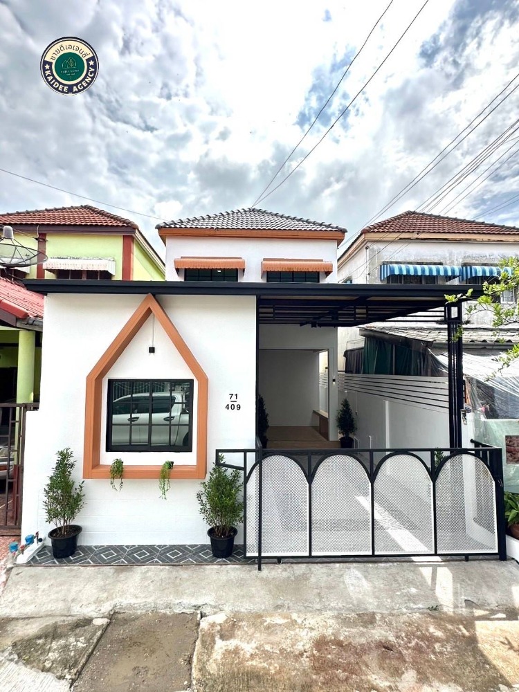 For SaleTownhouseMin Buri, Romklao : For sale: 2-storey townhouse, Amornthap Village, Liapwaree 25, Khok Faet, Nong Chok, Suwinthawong, Chueamsamphan, Krathum Rai, Yuwittaya, Lam Phak Chi