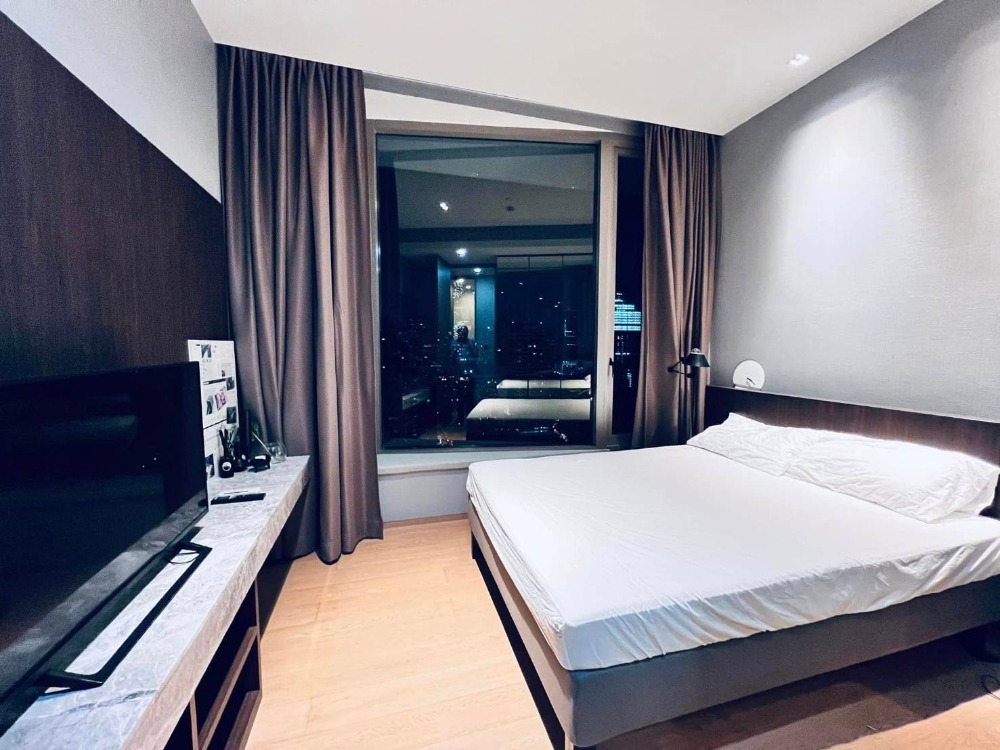 ให้เช่าคอนโดสีลม ศาลาแดง บางรัก : LTHC11209-Saladaeng One FOR RENT Size 113 sqm. 2 beds 2 baths MRT Lumpini Station ONLY 130K/Month