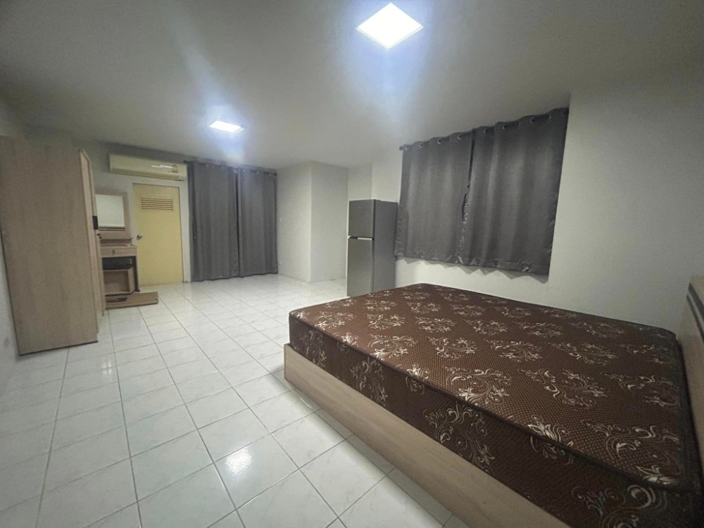 For RentCondoSapankwai,Jatujak : Royal Tower 3 / 32 sq m. 3rd floor *