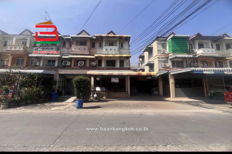 For SaleShophouseNawamin, Ramindra : Commercial building, K.C. Village, Ram Intra 1, Soi Hathai Rat 39, area 18 sq m, near Maruey Market, Hathai Rat Road, Sam Wa Tawan Subdistrict, Min Buri District, Bangkok