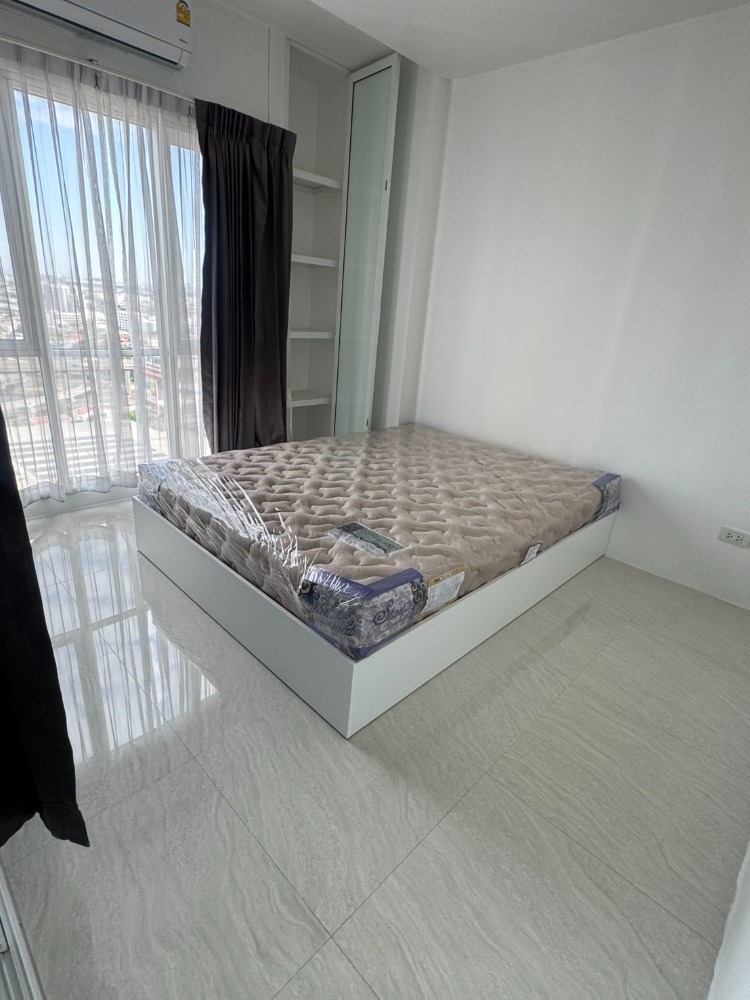 For RentCondoChaengwatana, Muangthong : Condo for rent: The Key Chaeng Wattana, tiled throughout the room, bird protection, modern milk glass (Accepting agents, no need to call to inquire, still available)