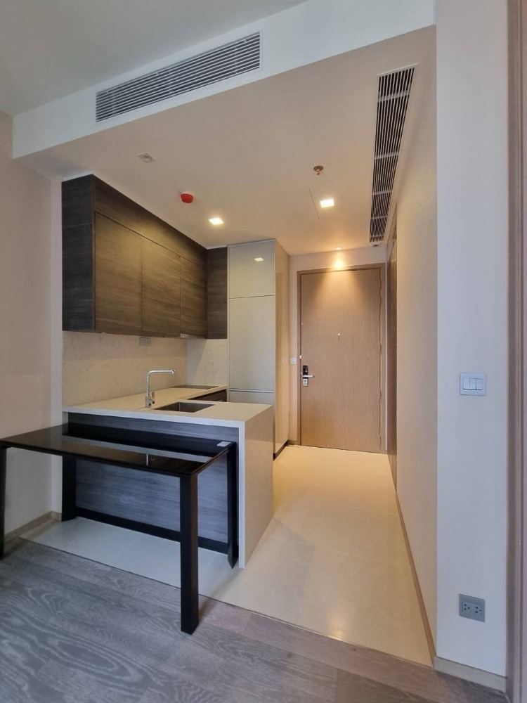 ขายคอนโดสุขุมวิท อโศก ทองหล่อ : For Sale : The Esse Asoke  1Bed 1Bath New room 37sqm High Floor 8.2 Mb ( Good location)