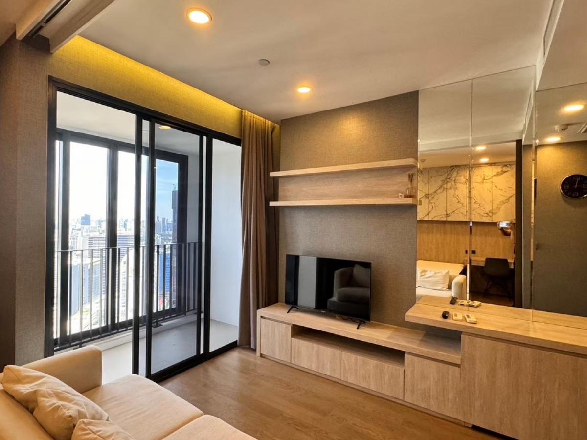 For RentCondoSiam Paragon ,Chulalongkorn,Samyan : Rent! Ashton chula-silom Ashton Chula Silom Condo, opposite Chula University, near MRT Sam Yan🍎 Rental price 26,000 baht/month, size 34 sq m, 47th floor, north facing, interested, make an appointment to view 0626562896 Ray