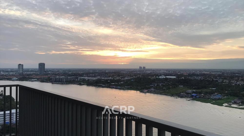 For SaleCondoRattanathibet, Sanambinna : Condo at the waterfront, quiet corner unit with a beautiful river view, great location.