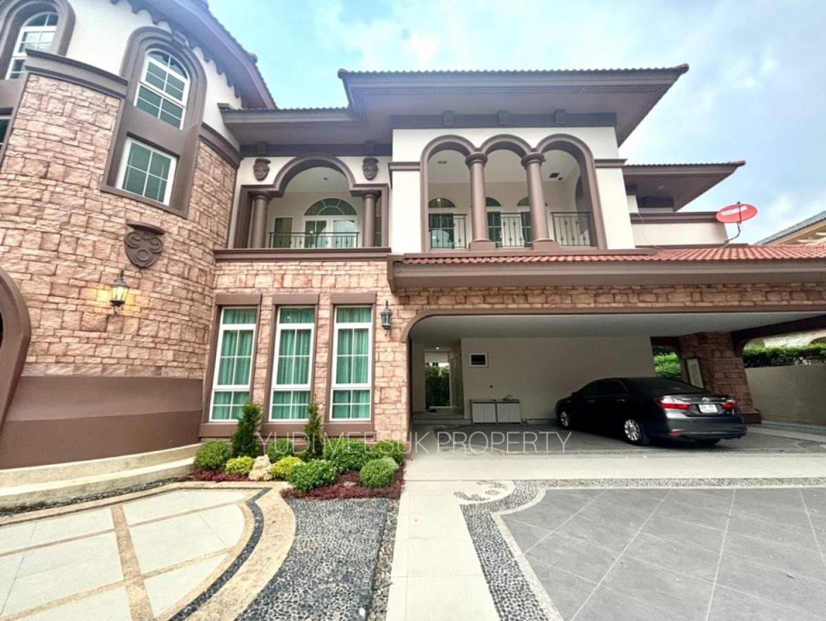 For RentHouseBangna, Bearing, Lasalle : Luxury house for rent, a gathering place for the wealthy in Bang Na area