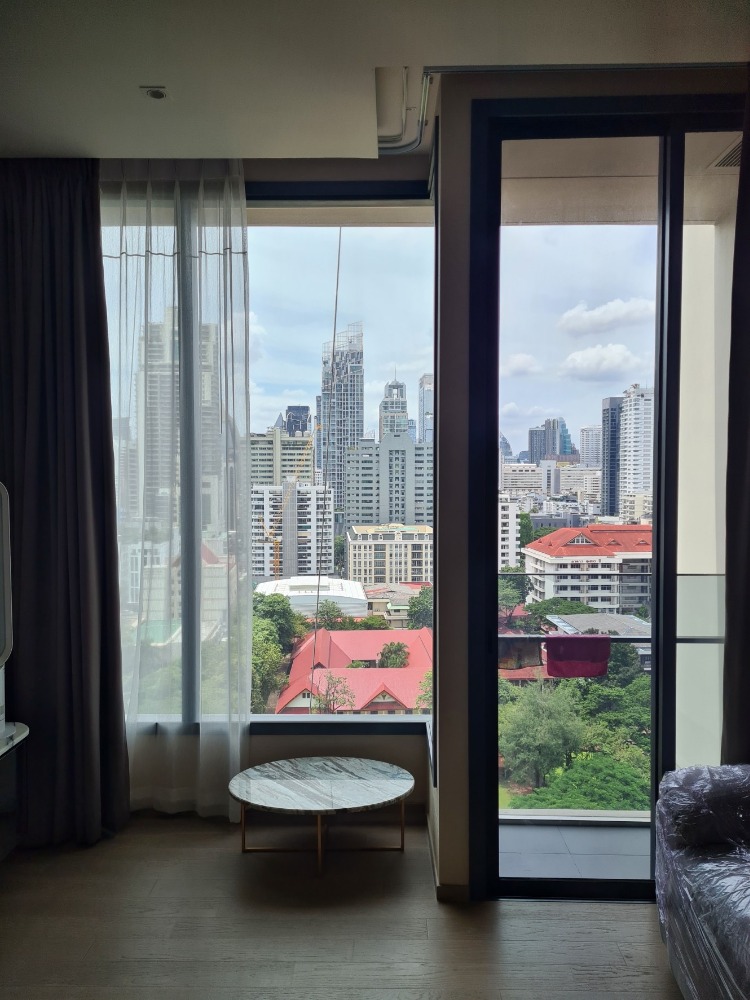 For SaleCondoSukhumvit, Asoke, Thonglor : Price drop!! Luxury condo in the heart of Asoke, beautiful view of Watthana Park, beautifully decorated room, ready to move in ✨The Esse Asoke✨1 bedroom, 1 bathroom, size 48 sq m, near BTS Asoke/Sukhumvit Tel.0982645161