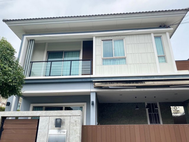 For RentHousePattanakan, Srinakarin : Code C6529, 2-storey detached house for rent, The Plant Estique Village, Phatthanakan 38, beautiful house, decorated, ready to move in