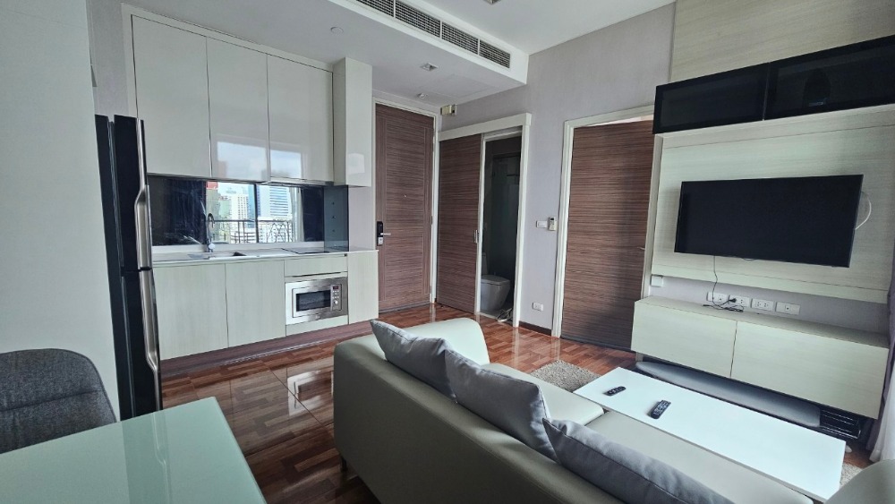 ขายคอนโดพระราม 9 เพชรบุรีตัดใหม่ RCA : For Sale! – Q Asoke//Near MRT Phetchaburi only 10meter