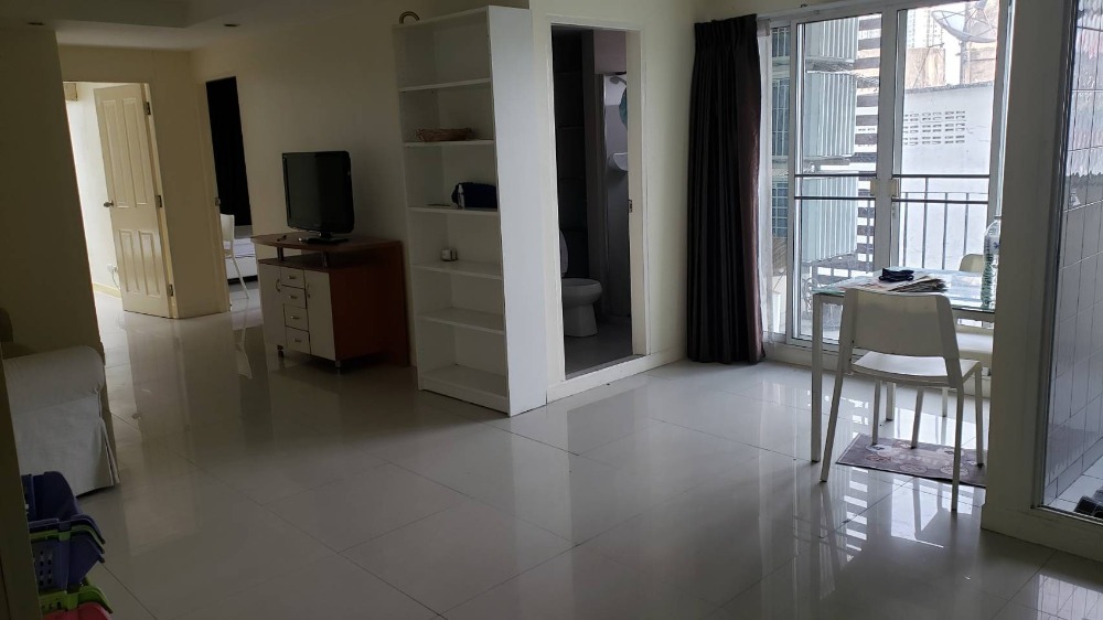 For SaleCondoOnnut, Udomsuk : 2 bed 2 bath ุ62.5 sq.m. 450 m to BTS Prakaknong corner room