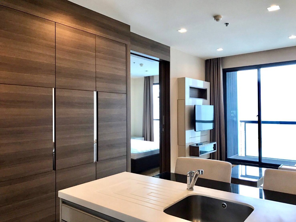 ขายคอนโดสาทร นราธิวาส : ( U20241112100 ) Tel/Line 084-975-2734 ✨ FOR SELL !! THE ADDRESS SATHORN 1 Bedroom 46.66 Sq.M. Never rented, Best Price