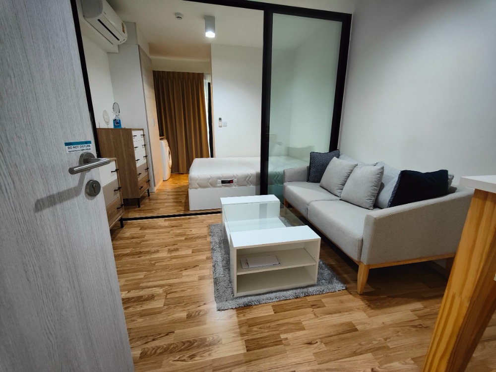 For RentCondoSamut Prakan,Samrong : For RENT The Cabana Studio room 1 Bath 2nd floor, 22.77 sqm. Close to BTS Samrong