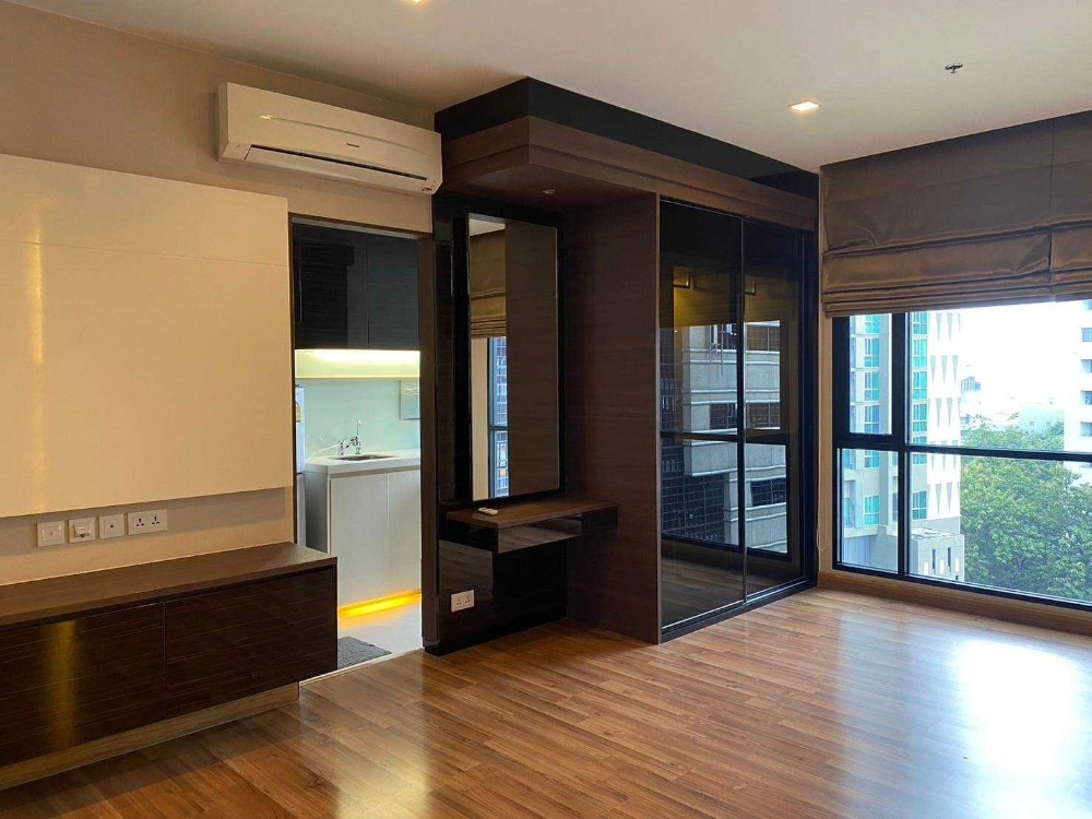 ขายคอนโดรัชดา ห้วยขวาง : Ivy Ampio for sale 1 studio. Closed to Rama 9 MRT station