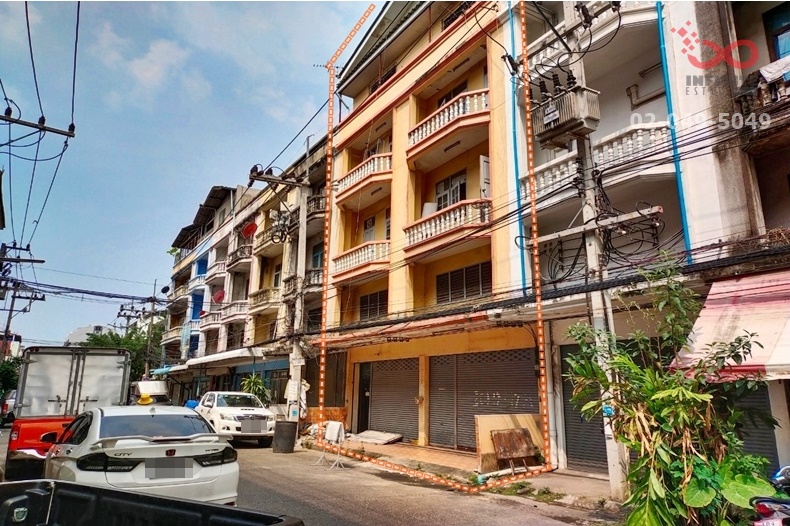 For SaleShop HousePathum Thani,Rangsit, Thammasat : Commercial building for sale, 4 and a half floors, 36 square wah, Soi Nakhonchaimongkol Villa 1, near Nawanakorn Industrial Estate