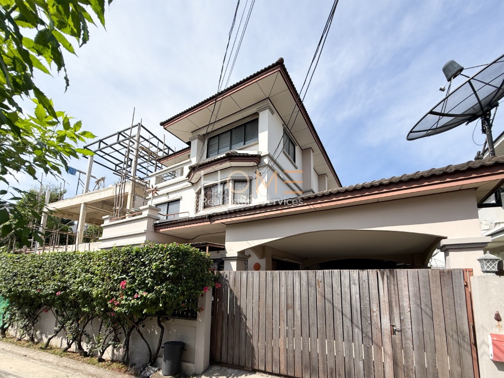 ขายบ้านสะพานควาย จตุจักร : บ้านเดี่ยว พหลโยธิน 24 / 5 ห้องนอน (ขาย), Detached House Phahonyothin 24 / 5 Bedrooms (FOR SALE) MEAW557