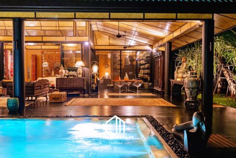 ขายบ้านหัวหิน ประจวบคีรีขันธ์ : Bali-Inspired Coastal Retreat: Luxurious Home with Antique Charm