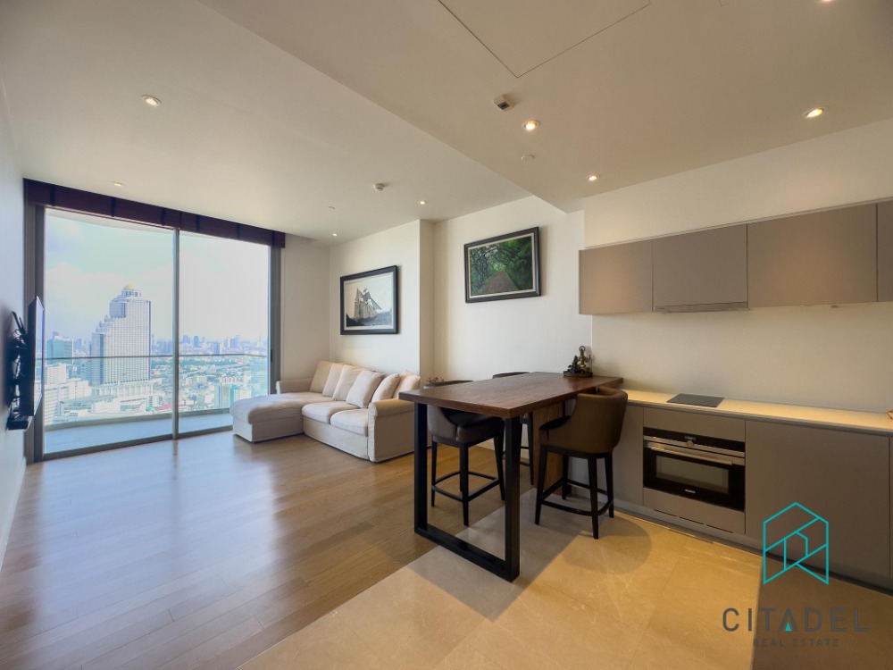 ขายคอนโดวงเวียนใหญ่ เจริญนคร : Magnolias Waterfront Residences - High Floor Condo for Sale!