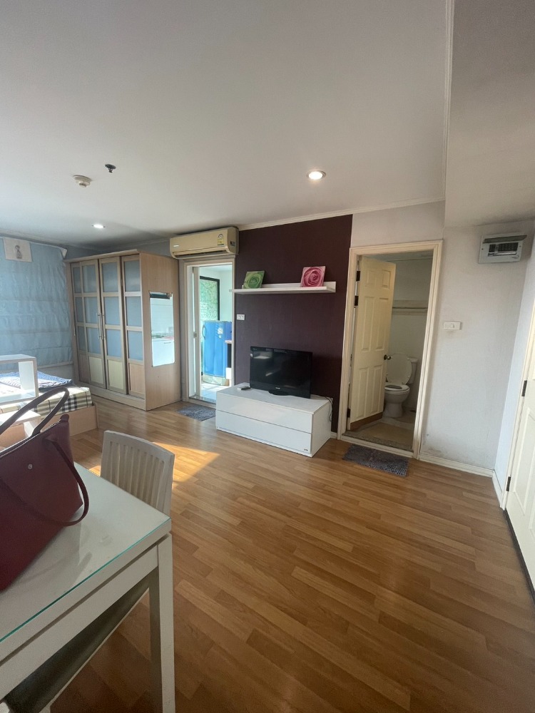 For RentCondoPinklao, Charansanitwong : ★ Lumpini place Pinklao ★ 30 sq m., 12a floor (1 bedroom, 1 bathroom), ★ near MRT Bang Yi Khan ★ near Central Pinklao, Major Pinklao, Makro Charan ★ many amenities ★ Complete electrical appliances