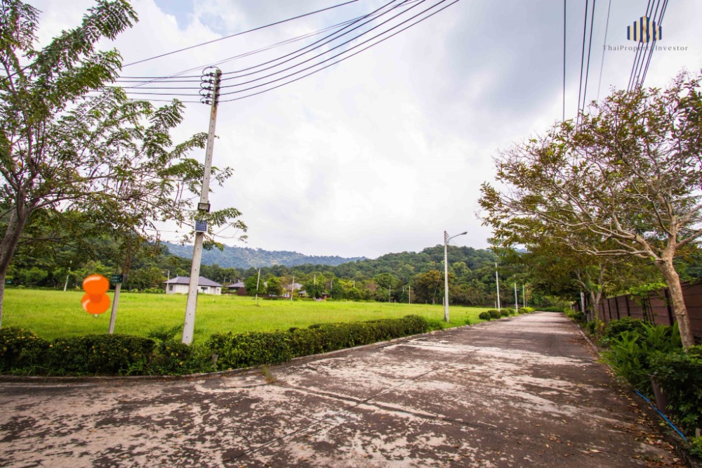 For SaleLandSriracha Laem Chabang Ban Bueng : Vacant Land 507 Sq.M. at At Green Khao Kheow, Bang Phra, Sriracha, Chonburi Prime location surrounded by nature and a quality community,