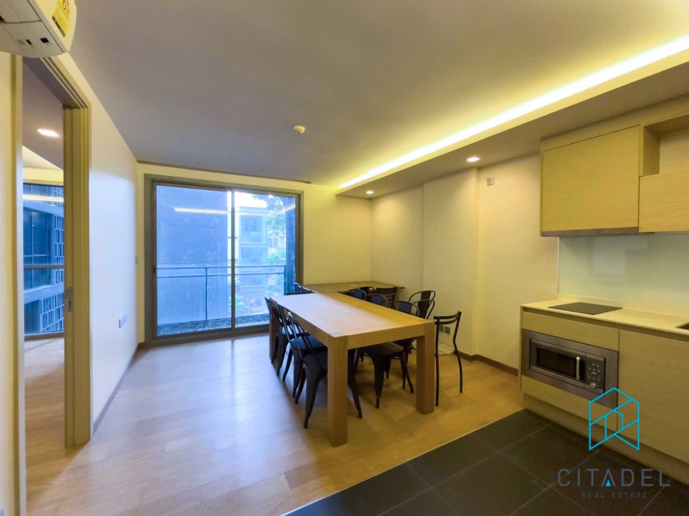 ให้เช่าคอนโดสุขุมวิท อโศก ทองหล่อ : Via BOTANI - Cozy 1 Bed Condo for Rent!