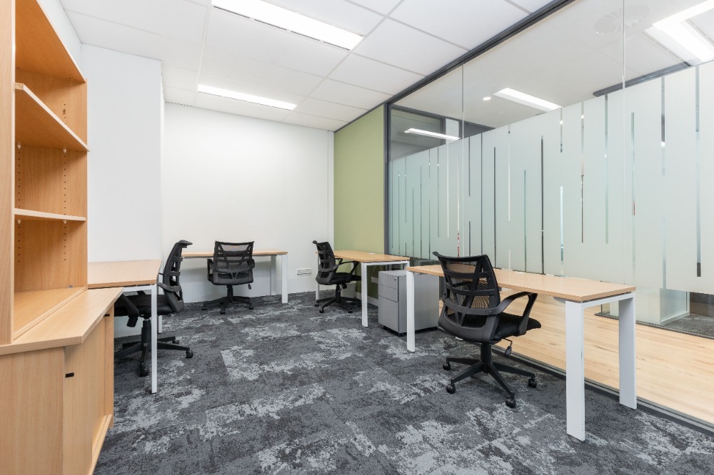 For RentOfficeSamut Prakan,Samrong : Fully serviced open plan office space for you and your team in Regus Bangna Tower