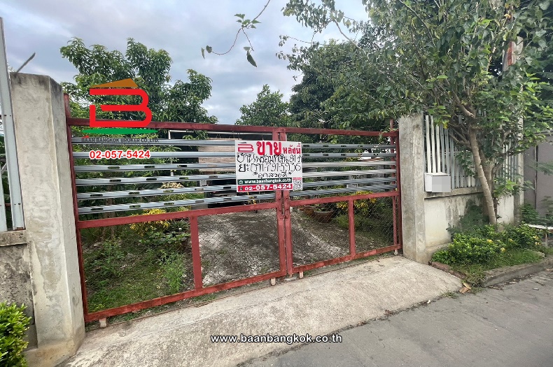 For SaleLandNawamin, Ramindra : Land with house, Soi Ram Intra 65, Intersection 2, area 81 square wah, near Plenary Mall, Ram Intra Road, Tha Raeng Subdistrict, Bang Khen District, Bangkok