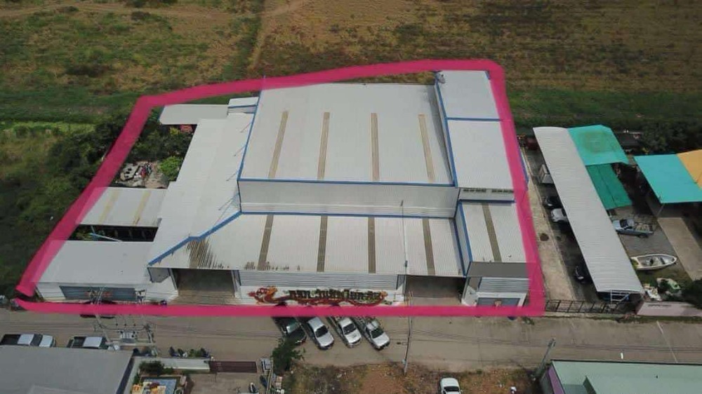 For RentWarehouseNonthaburi, Bang Yai, Bangbuathong : For rent: Warehouse + Home Office, 3 floors, width 8 meters, total area 1 rai (400 sq m), usable area over 1,860 sq m, strong structure, prime location in the best Ratchaphruek area.