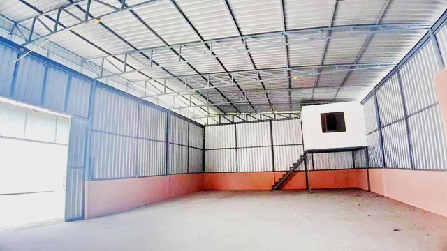 For RentWarehouseMin Buri, Romklao : Krungthep Kreetha 29-37 MRT SriKritha 2.6km. warehouse for rent 2offices 2bath The Paseo Town 3.2km.