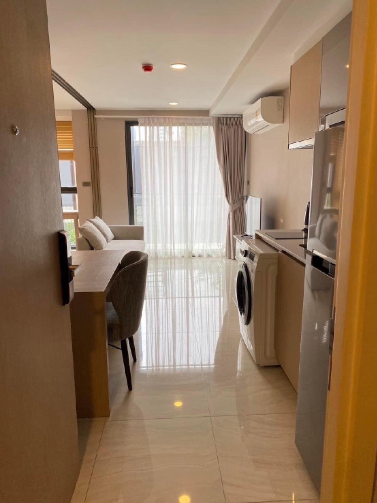 For RentCondoSukhumvit, Asoke, Thonglor : For rent: Walden Asoke (Walden Asoke) Property code #NB00001157 Interested, contact @condo19 (with @) If you want to ask for more details and see more pictures, please contact us.