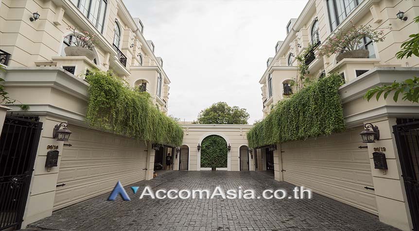 For SaleHouseSukhumvit, Asoke, Thonglor : 🔼🔽 AccomA 4 Beds Townhouse for Sale and Rent in Sukhumvit,  BTS Ekkamai at The Boulevard Ekkamai 22