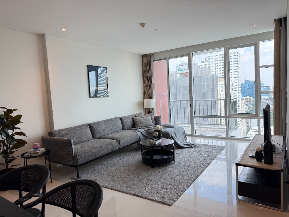 For RentCondoSukhumvit, Asoke, Thonglor : For rent Fullerton sukhumvit / 2Beds