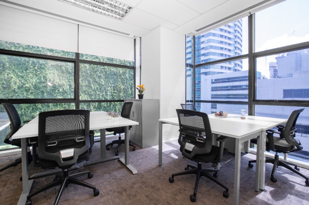 For RentOfficeWitthayu, Chidlom, Langsuan, Ploenchit : All-inclusive access to coworking space in Regus Gaysorn Plaza