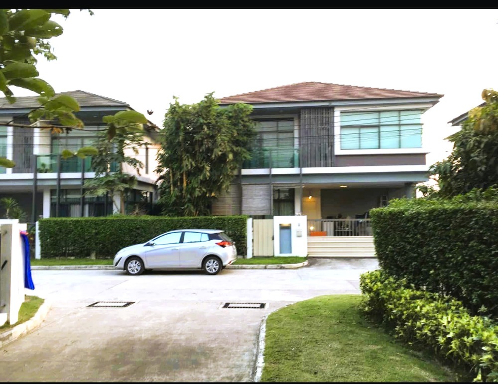 For RentHousePattanakan, Srinakarin : KH0296 For sale or rent, 2-storey detached house, Setthasiri Project, Krungthep Kreetha 1, with furniture, decorated, ready to move in, near Brighton International School, a pleasant and shady project, convenient transportation, near restaurants, suitable