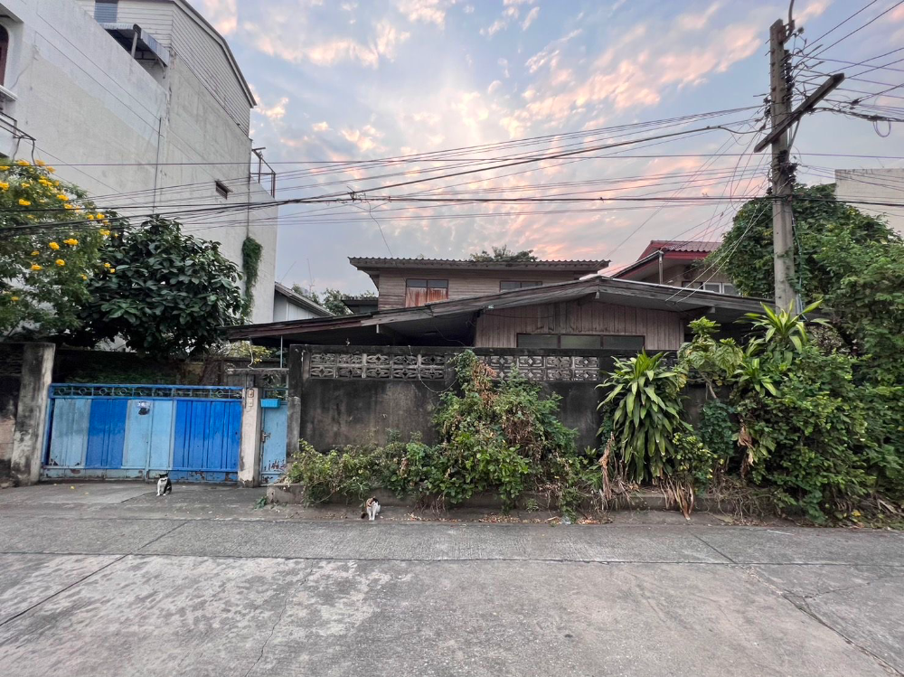 For SaleLandLadprao, Central Ladprao : Land Phahonyothin 24 / 101 sq.wa (for sale), Land Phahonyothin 24 / 404 Sqare Metre (FOR SALE) MEAW266