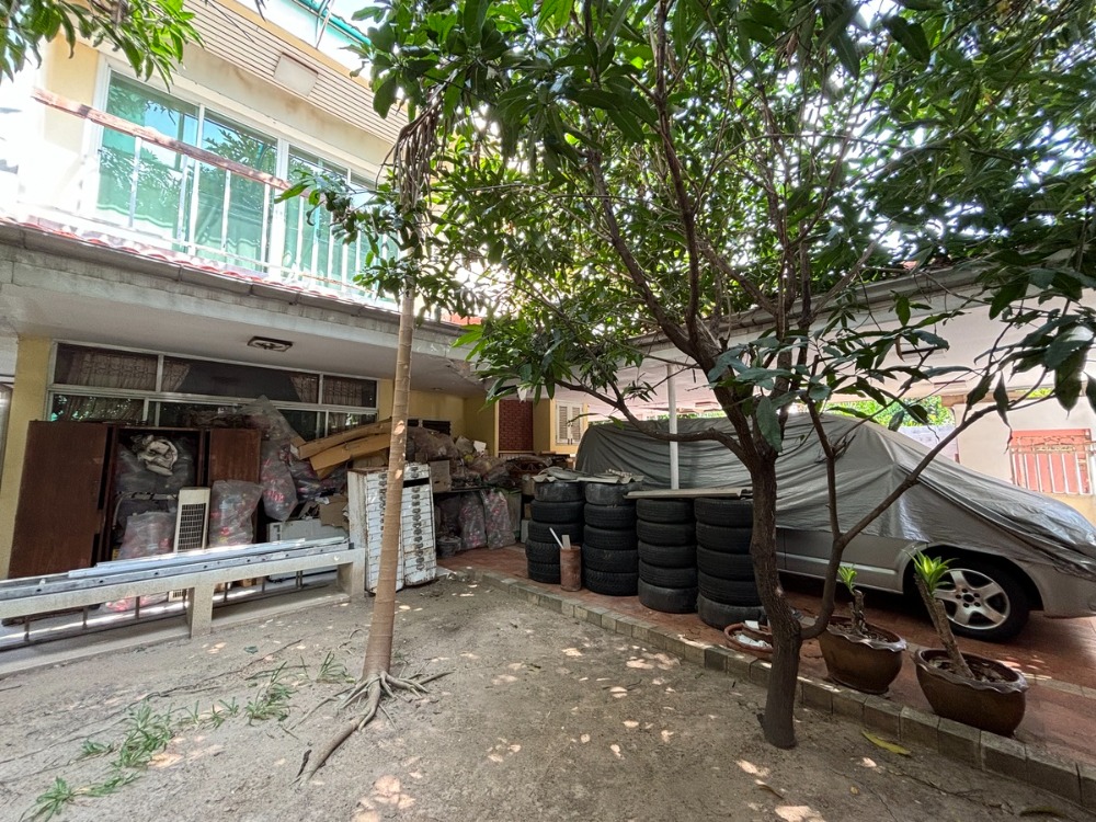 For SaleHouseKasetsart, Ratchayothin : House for sale, Senanikhom 1, Soi 28, single house