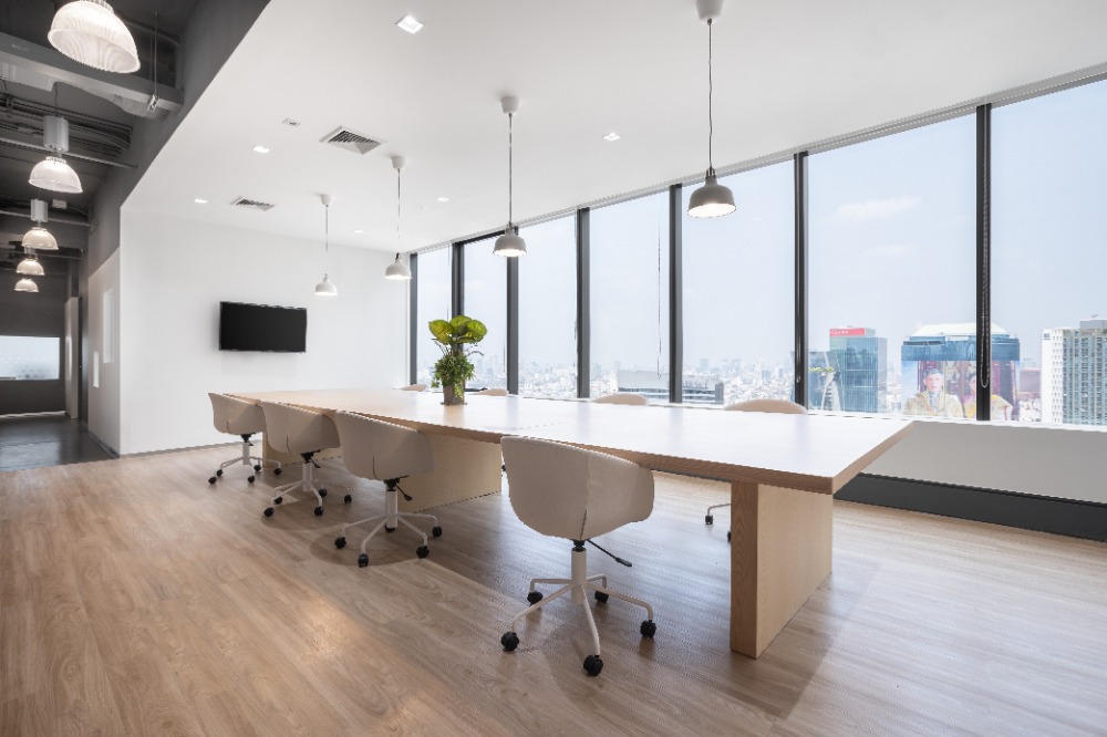 ให้เช่าสำนักงานรัชดา ห้วยขวาง : Coworking space in Regus The Ninth Tower