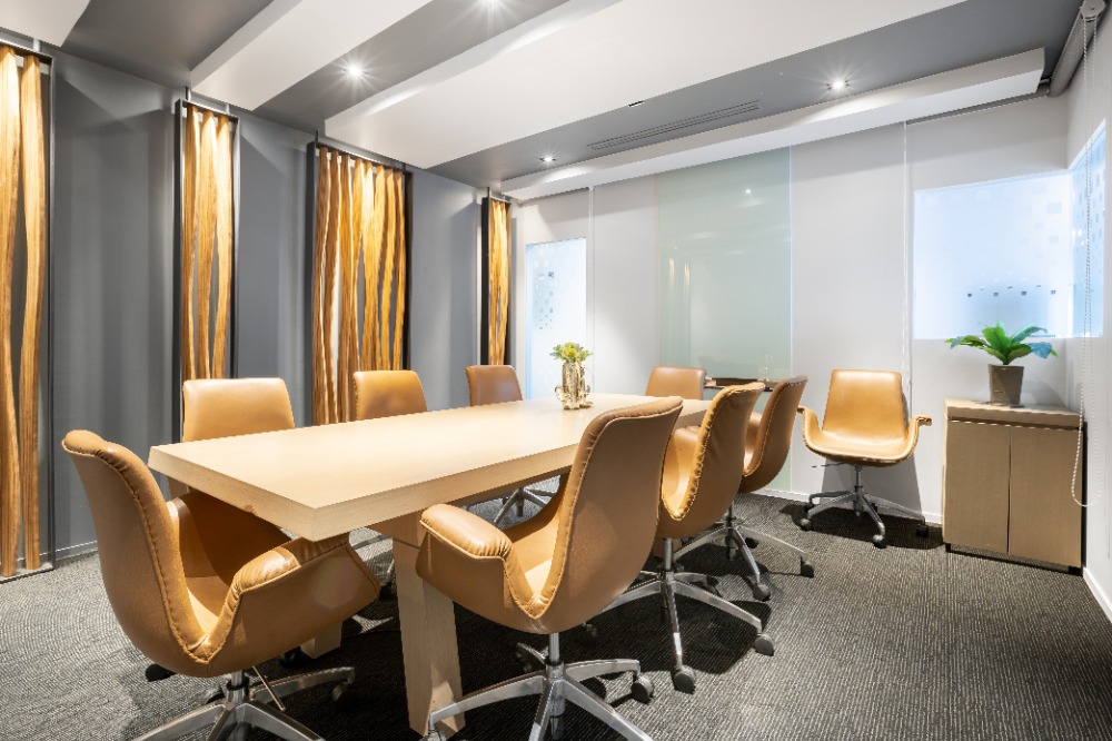 ให้เช่าสำนักงานรัชดา ห้วยขวาง : All-inclusive access to professional office space for 10 persons in Regus The Ninth Tower