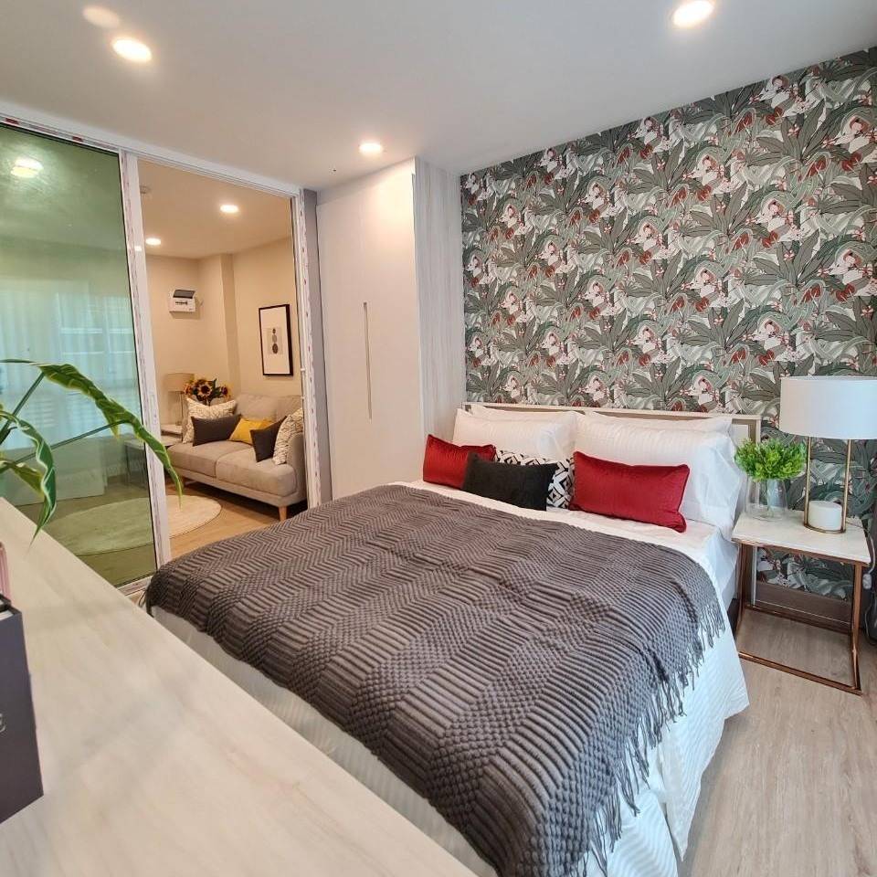 For SaleCondoPattaya, Bangsaen, Chonburi : Very cheap sale!! Condo The Eastville Bangsaen, beautifully decorated, fully furnished, ready to move in, only 3 minutes from Bangsaen Beach.