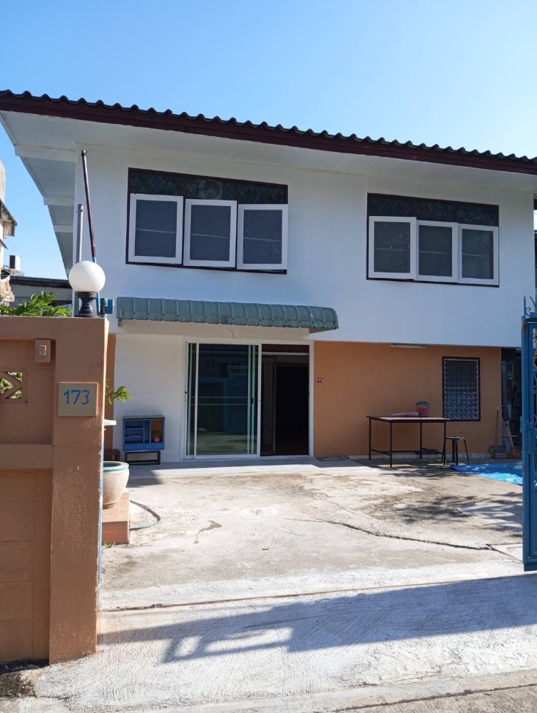 For RentHouseRatchadapisek, Huaikwang, Suttisan : Newly renovated, ready to move in