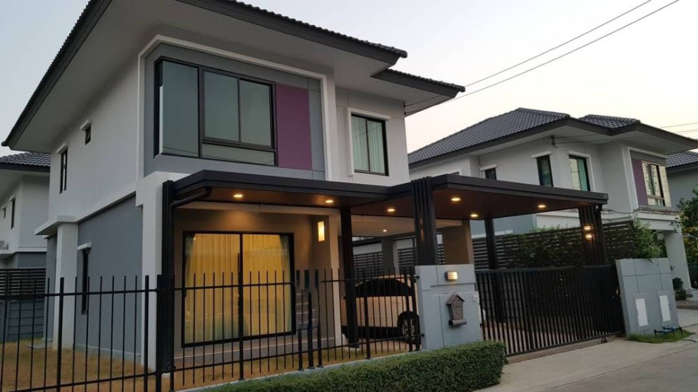 For RentHousePathum Thani,Rangsit, Thammasat : 2-storey detached house with furniture, beautifully decorated, for rent in Pathum Thani-Rangsit area, near Rangsit University, only 3.1 km.