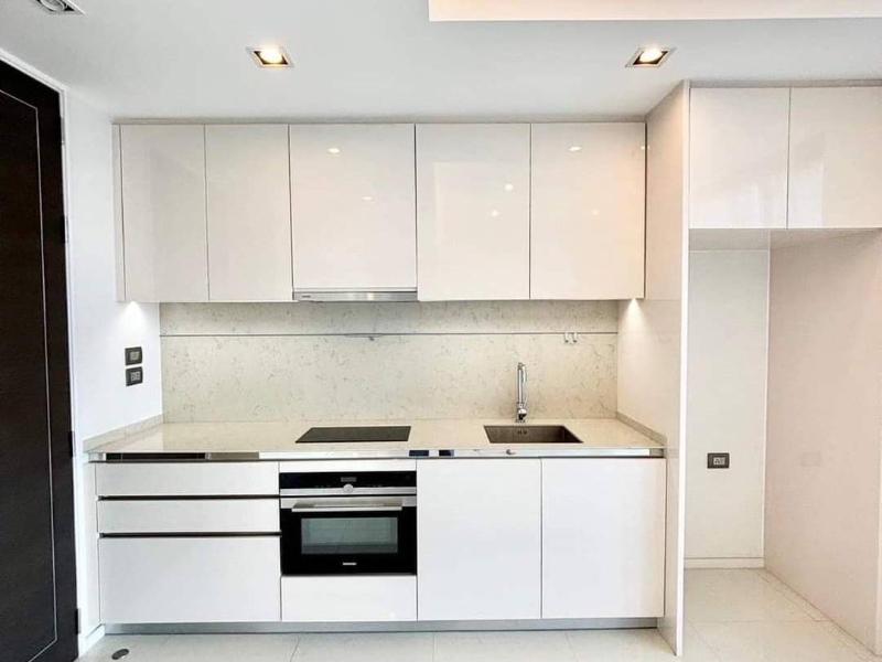 For SaleCondoSathorn, Narathiwat : Condo For Sale The Bangkok Sathon 1 Bedroom 1 Bathroom 62 sqm