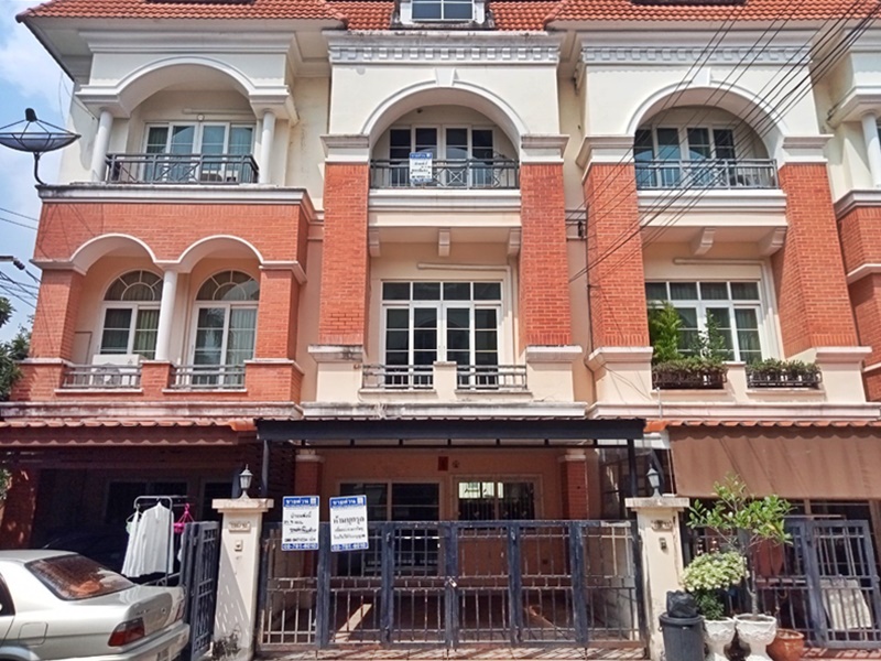 For SaleTownhouseKaset Nawamin,Ladplakao : Townhouse for sale, Casa City Nawamin