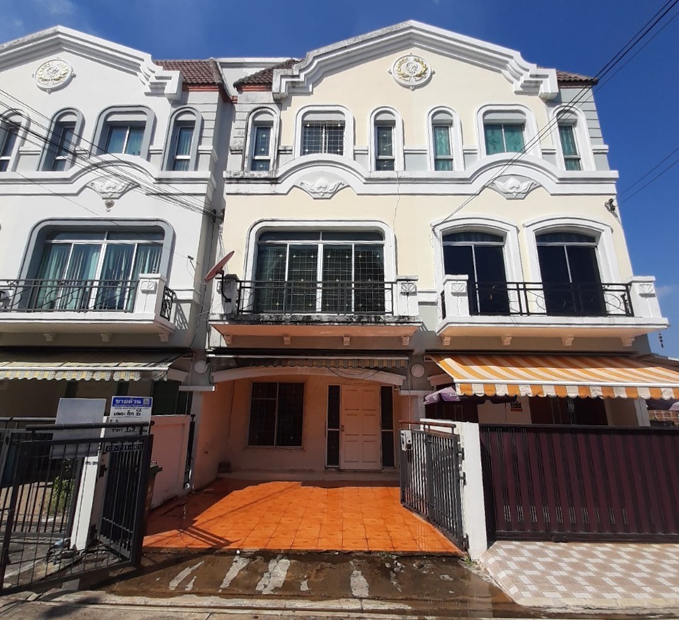 For SaleTownhouseKaset Nawamin,Ladplakao : House for sale in the city center, Swiss Town, Kaset-Nawamin