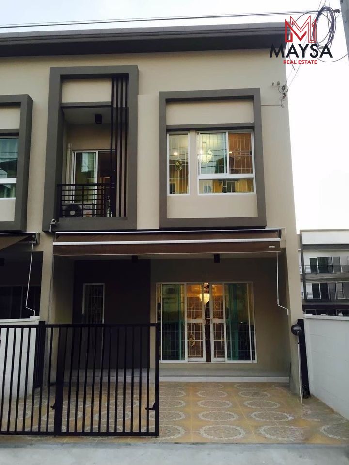 For RentHouseLadkrabang, Suwannaphum Airport : 🏡 House for rent in the city center, Suan Luang (Chaloem Prakiat 28) 🌳 Only 2 km from Suan Luang Rama 9. Fully furnished and equipped with electrical appliances. The house is vacant and ready to move in ✅✅