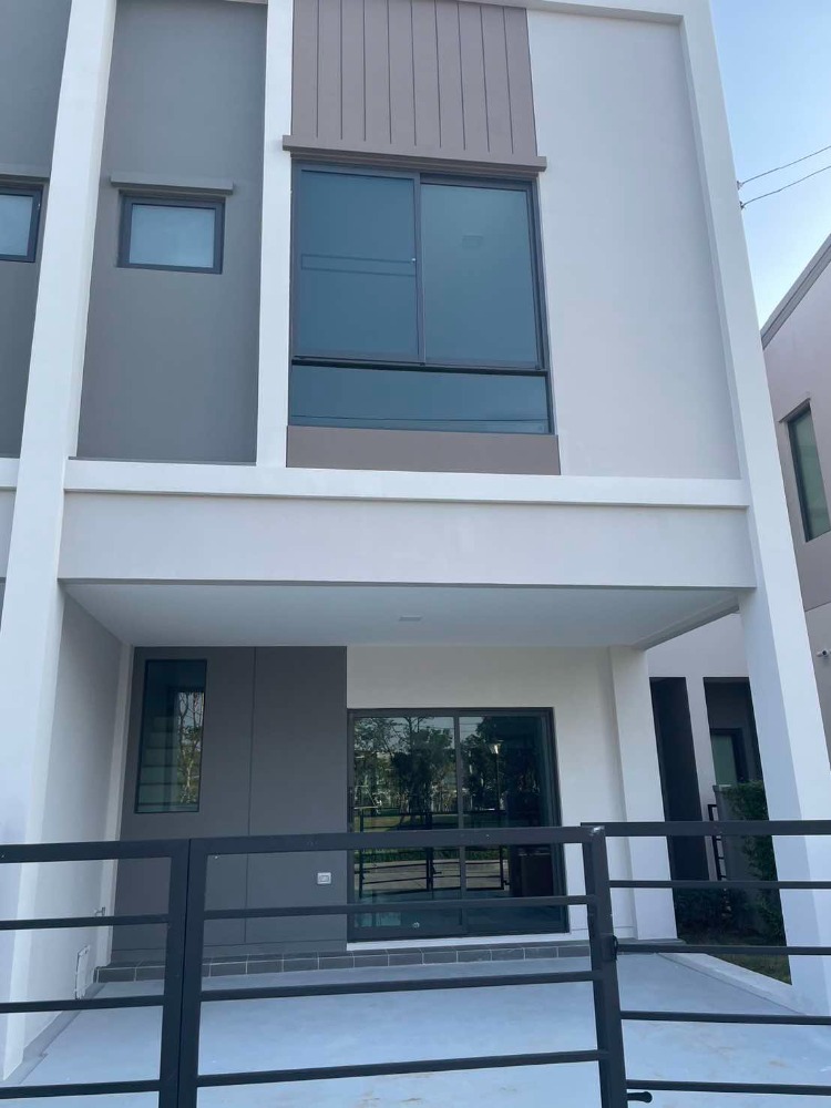 ให้เช่าทาวน์เฮ้าส์/ทาวน์โฮมบางนา แบริ่ง ลาซาล : 🏡 ให้เช่าทาวน์โฮม 2 ชั้น Pleno สุขุมวิท-บางนา 3  🎉 ใกล้เมกา บางนา 2 กม เท่านั้น  บ้านสวย เฟอร์นิเจอร์และเครื่องใช้ไฟฟ้าครบ บ้านว่างพร้อมเข้าอยู่ 1 ธ.ค. นี้