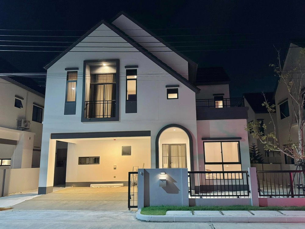 ให้เช่าบ้านลาดกระบัง สุวรรณภูมิ : 🏠🍀HOME FOR RENT>> หมู่บ้านสราญสิริ ศรีวารี2>> บ้านน่ารักๆ สไตล์ Urban Farmhouse พื้นที่ใช้สอย 160 ตร.ม  ตกแต่งสวย 3 ห้องนอน ใกล้สามบินสุวรรณภูมิ #LV-MO962